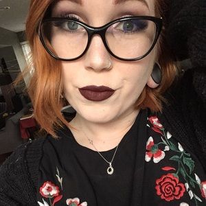 Meet your Posher, Casey